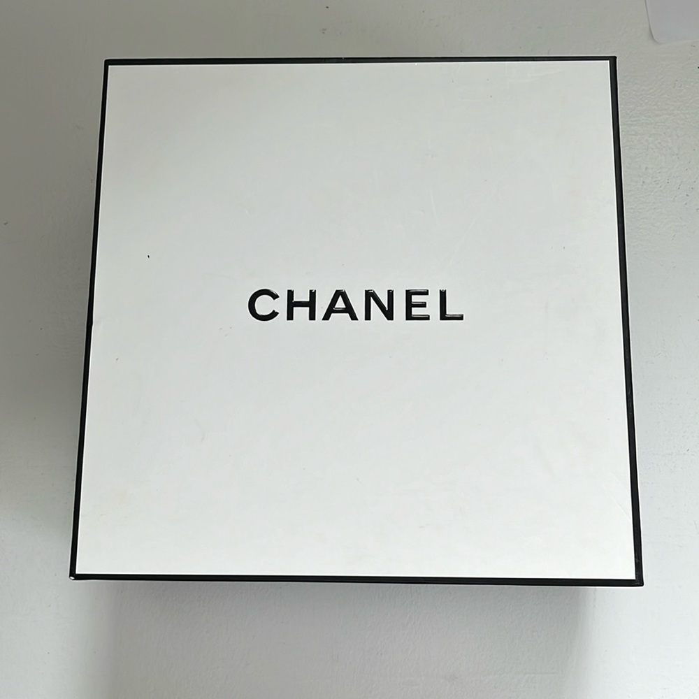 EMPTY CHANEL BOX 9”x9”